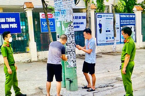 Gỡ quảng cáo cho vay do chính mình dán