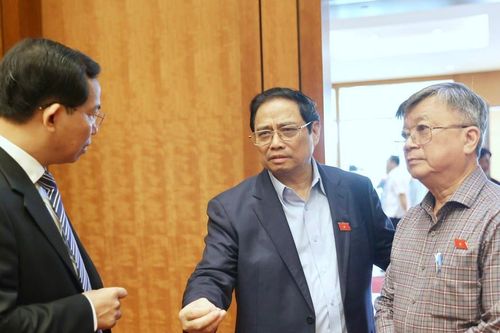 Áp dụng Luật Đấu thầu đối với doanh nghiệp Nhà nước: Không nên là vòng kim cô?