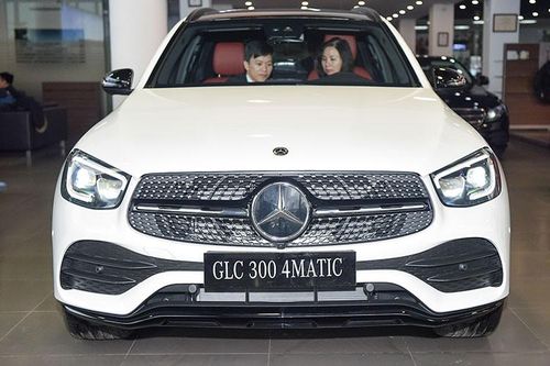 Mercedes-Benz GLC 300 4Matic tại Việt Nam 'đại hạ giá' đến 400 triệu