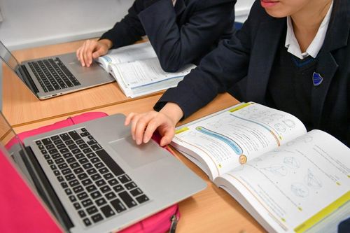 Lo ngại AI phát triển quá nhanh