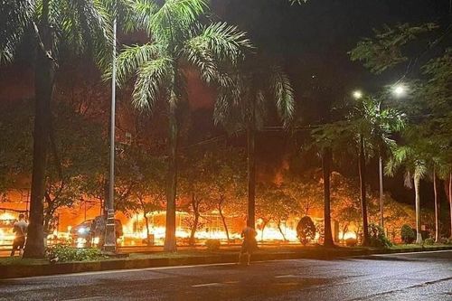Bà hỏa thiêu rụi khu chợ tự phát tại TP Vĩnh Yên