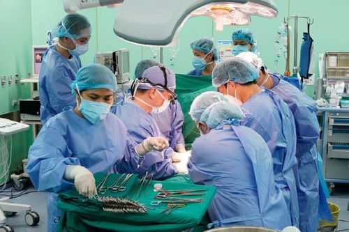 Yêu cầu Bệnh viện Nhi đồng 2 không làm gián đoạn ghép gan cho trẻ