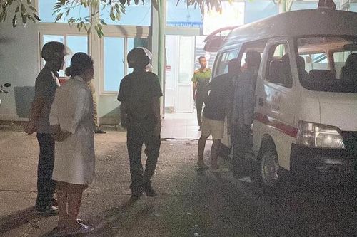 Bản tin 8H: Người phụ nữ tử vong bên đường sau khi cầm cuốc đẩy hàng xóm