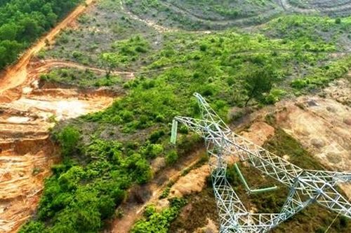 Cận cảnh 'đại công trường' đất lậu phá nát núi đồi tại TT-Huế