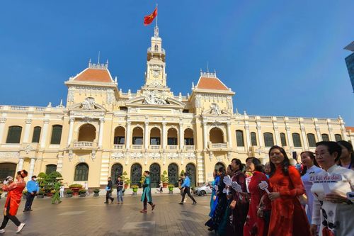 TP.HCM sẽ được dùng nguồn cải cách tiền lương tăng thêm thu nhập cho công chức