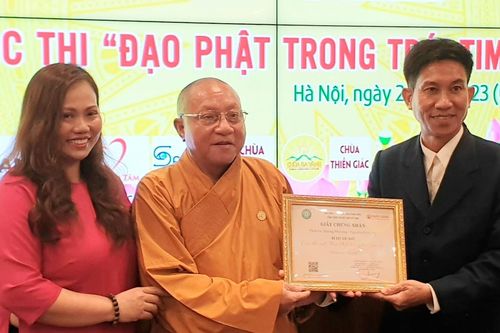 Kể câu chuyện đi tu bất thành, phật tử giành giải thưởng 20 triệu đồng