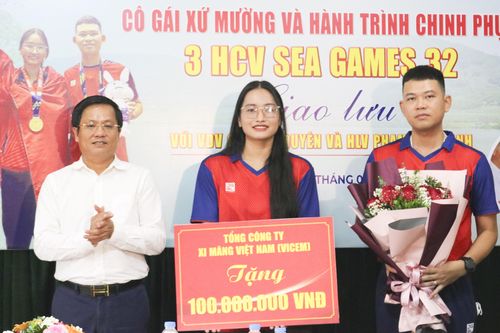 Trao 200 triệu đồng trong buổi giao lưu của VĐV Cao Thị Duyên với Gia đình Việt Nam
