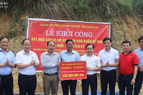 Đảng ủy khối Doanh nghiệp tỉnh Nghệ An khởi công xây dựng nhà ở cho 5 hộ nghèo Kỳ Sơn