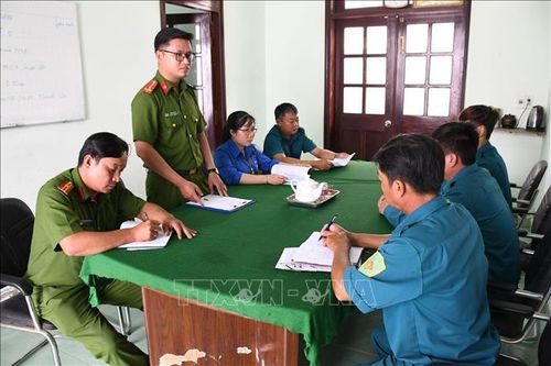 Học và làm theo Bác để phục vụ nhân dân tốt hơn