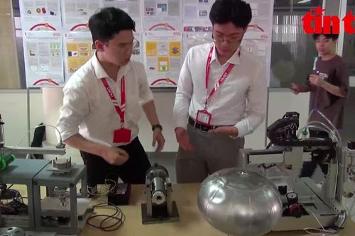 Sôi nổi hoạt động nghiên cứu khoa học trong sinh viên