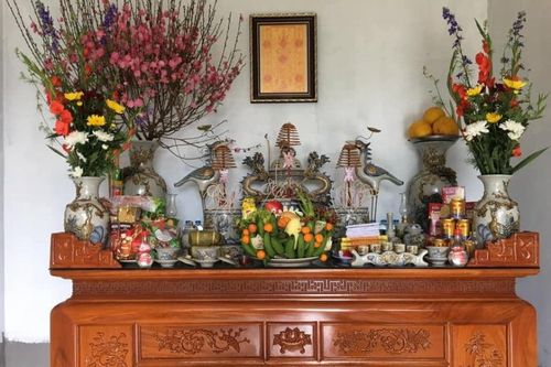 Làm ăn ế ẩm, mãi không ra tiền, xem ngay bàn thờ có phạm 6 đại kỵ này không