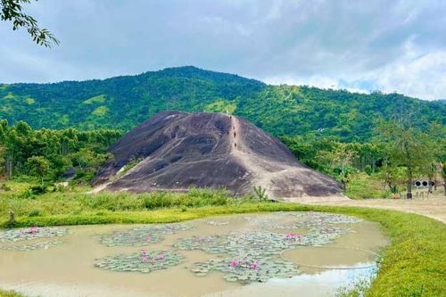 Tìm về núi đá Voi Mẹ giữa đại ngàn Đắk Lắk