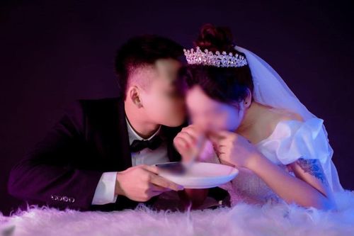 Tung ra bộ ảnh cưới để đời, cô dâu - chú rể bị dân tình chỉ trích thậm tệ vì concept chẳng giống ai