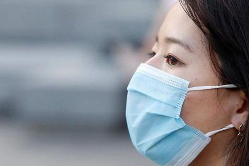 Chuyên gia y tế nêu lý do nên chuyển COVID-19 thành bệnh truyền nhiễm nhóm B