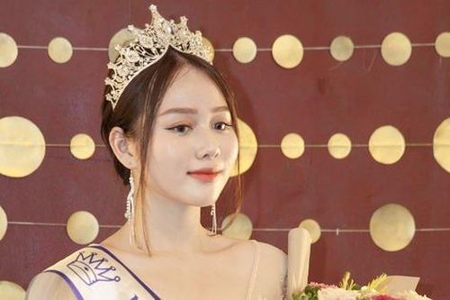 Tìm ra nữ sinh ấn tượng nhất prom cuối cấp của trường Marie Curie năm 2023