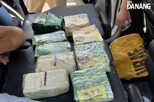 Bắt giữ nhóm đối tượng mua bán, vận chuyển trái phép khoảng 9 kg ma túy