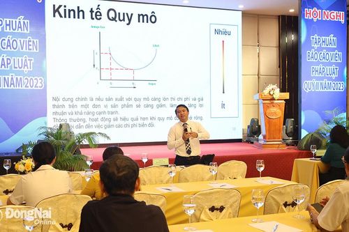 Hơn 200 báo cáo viên pháp luật cấp tỉnh tập huấn về chuyển đổi số