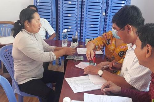Hỗ trợ vốn vay cho các hộ nuôi lươn
