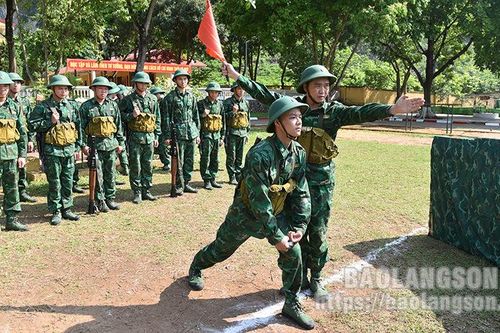Chiến sĩ sao xanh hăng say huấn luyện