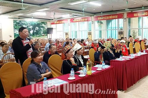 Tập huấn công tác bảo tồn, phát huy nghệ thuật hát Páo Dung