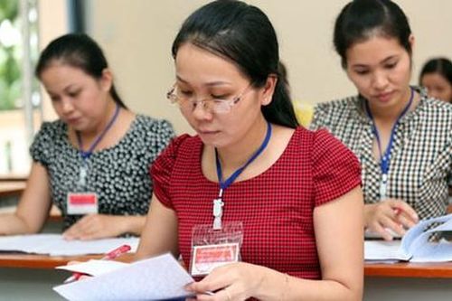 Học sinh xin điểm để đạt loại giỏi - việc có bình thường không?