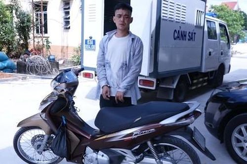 Công an hai tỉnh phối hợp bắt nóng đối tượng trộm xe máy