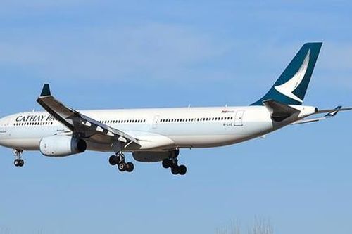 Hãng hàng không Cathay Pacific sa thải 3 nhân viên bị tố phân biệt đối xử với khách