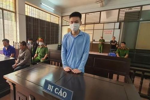Là nạn nhân của bọn buôn người, khi thoát ra được lại dụ dỗ thiếu nữ đưa đi bán