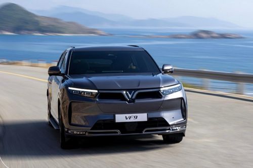 Mẹo lái xe điện tiết kiệm pin hơn