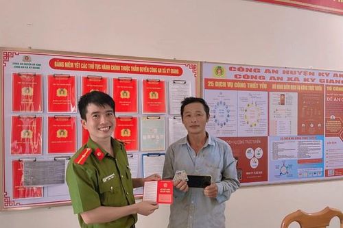 Nhiều tấm gương nhặt được của rơi, tìm người trả lại