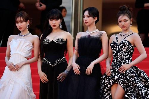 aespa 'đánh bùa choáng' với phong cách mới, hút trọn spotlight thảm đỏ LHP Cannes