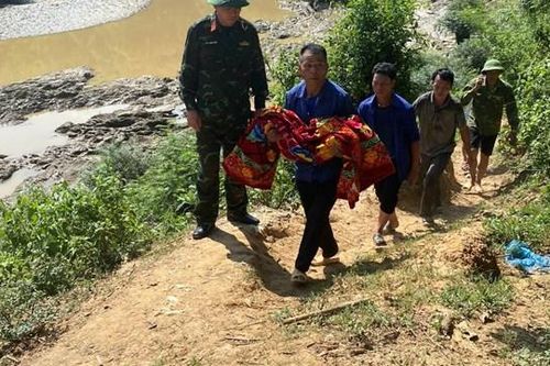 Nghệ An: Tắm sông Nậm Mộ, 2 cháu bé mất tích