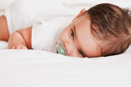 Dấu hiệu tự kỷ ở trẻ sơ sinh và mới biết đi