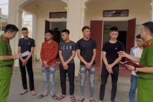 2 nhóm thanh niên hỗn chiến tại đám cưới