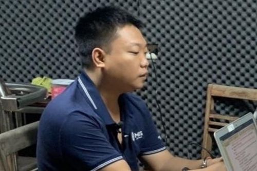 Lập nhóm kín trên mạng xã hội để chia sẻ clip nóng