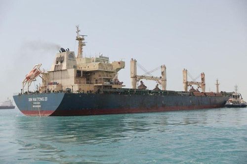 Giải cứu thành công con tàu dài 190 m mắc kẹt ở kênh đào Suez