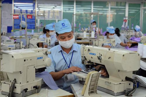 Giảm 2% thuế VAT, nên kéo dài thời gian thực hiện