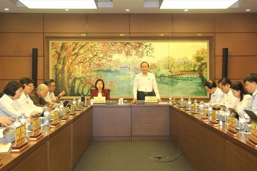 Giải pháp chưa đủ mạnh để trị 'bệnh kinh niên' của nền kinh tế