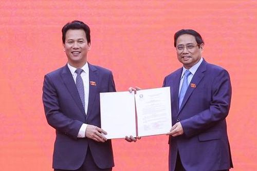 Thủ tướng Phạm Minh Chính trao Quyết định bổ nhiệm tân Bộ trưởng Bộ Tài nguyên và Môi trường