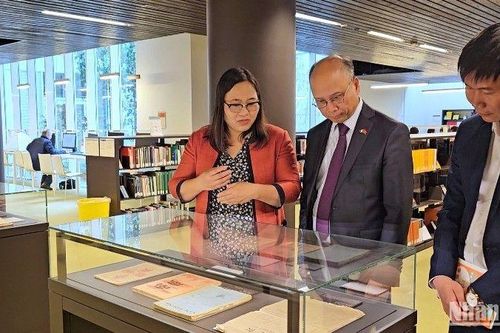 Trưng bày ấn phẩm chữ Quốc ngữ tại Pháp