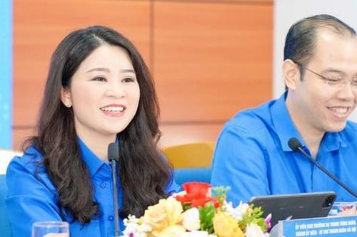 Làm thế nào để phát huy vai trò, trách nhiệm của thanh niên trong chuyển đổi số?