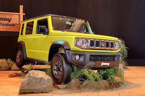Suzuki Jimny 5 cửa 'cháy hàng' dù chưa công bố giá bán