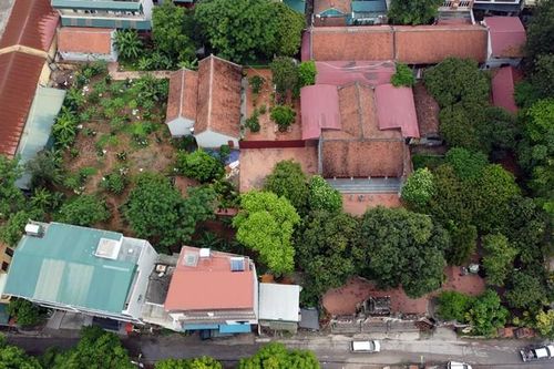 Hình ảnh nhà cửa lấn chiếm đất chùa cổ cả thập kỷ ở Hà Nội