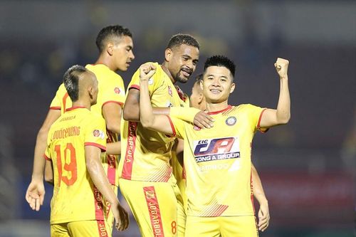 CLB Thanh Hóa ẵm loạt giải thưởng trong tháng 4