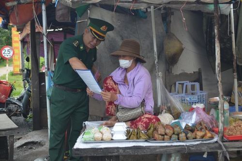 Tích cực tuyên truyền, nâng cao nhận thức pháp luật cho nhân dân vùng biên