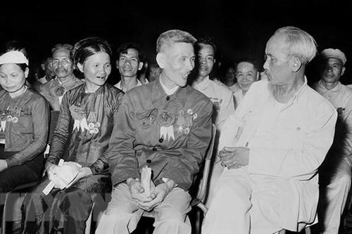 Bài 3: Người người thi đua, Ngành ngành thi đua