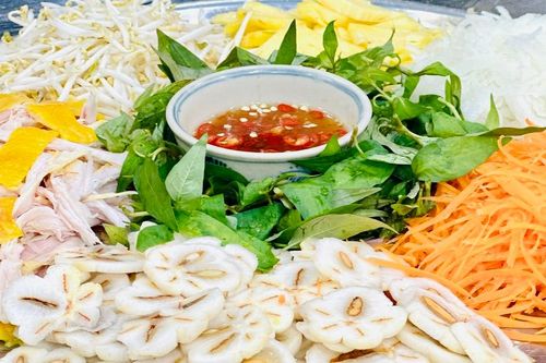 Món gỏi gà măng cụt xanh có gây ngộ độc không?