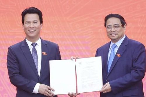 Trao quyết định bổ nhiệm tân Bộ trưởng Bộ Tài nguyên và Môi trường