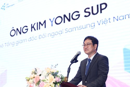 Cuộc thi Solve for Tomorrow 2023: Roadshow truyền cảm hứng dạy và học STEM