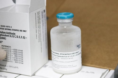Bệnh nhân ngộ độc botulinum ở TP.HCM tử vong sau hơn 10 ngày chờ thuốc giải